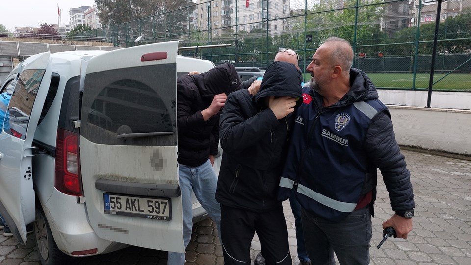 Öğretmene saldıran M.F.C. ve A.E.K.