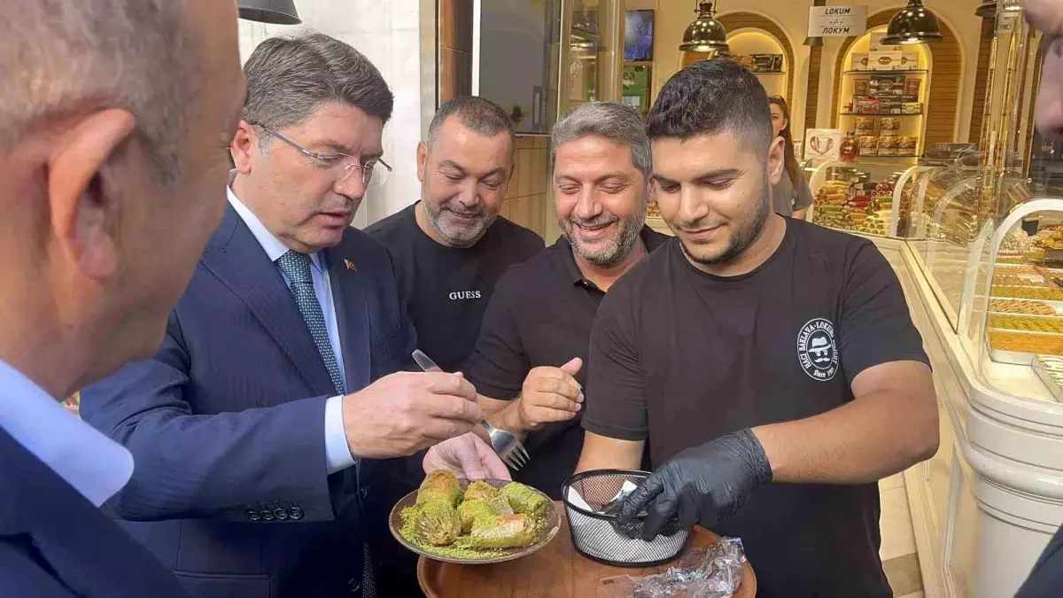 bakan tunctan antalyada esnaf ziyareti IIu12lJE