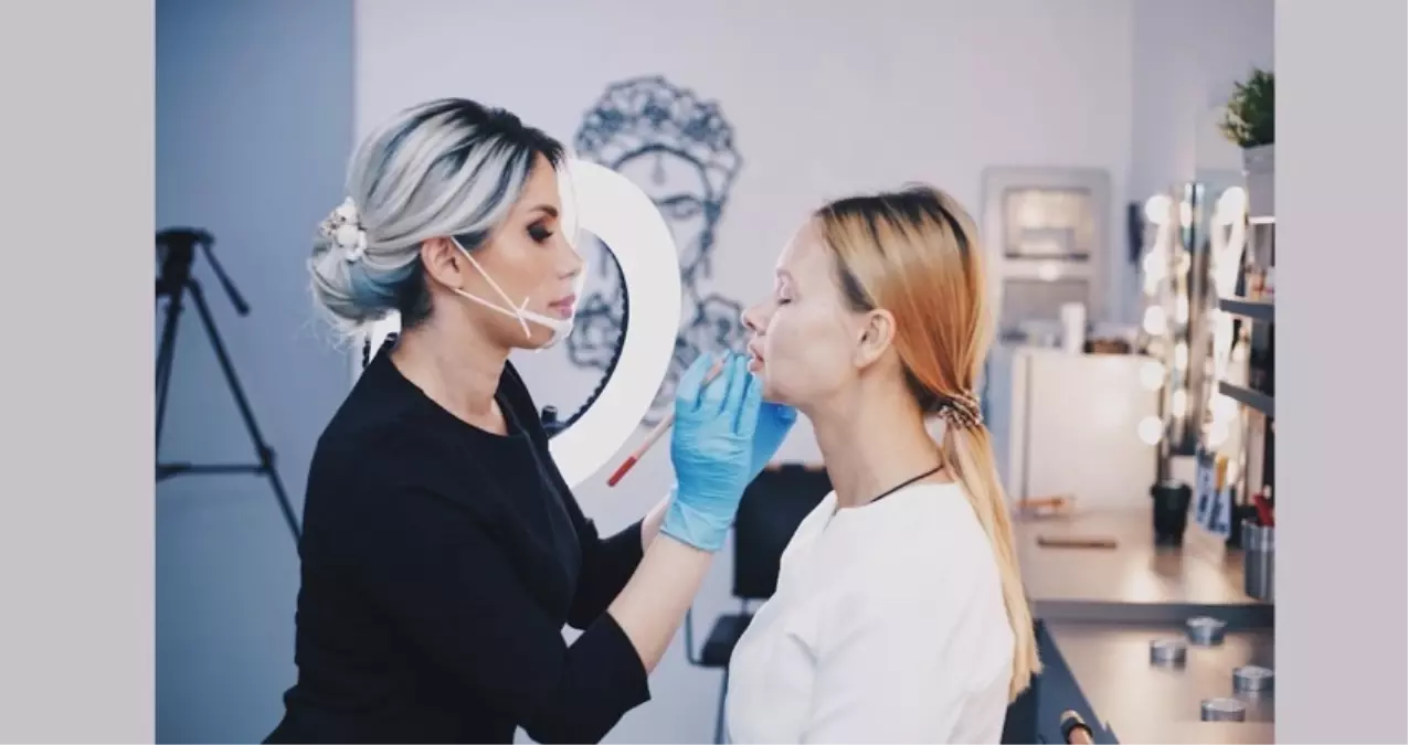 cansu durkun rotterdamda eyebrow festivalde 7IMMlHAG