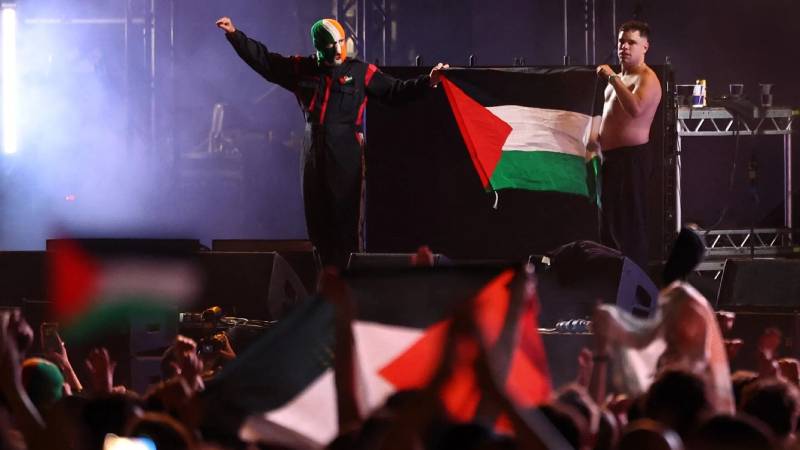 kanada filistine destegiyle one cikan irlandali muzik grubu kneecapin ulkeye girisini yasakladi t2P4dCaC