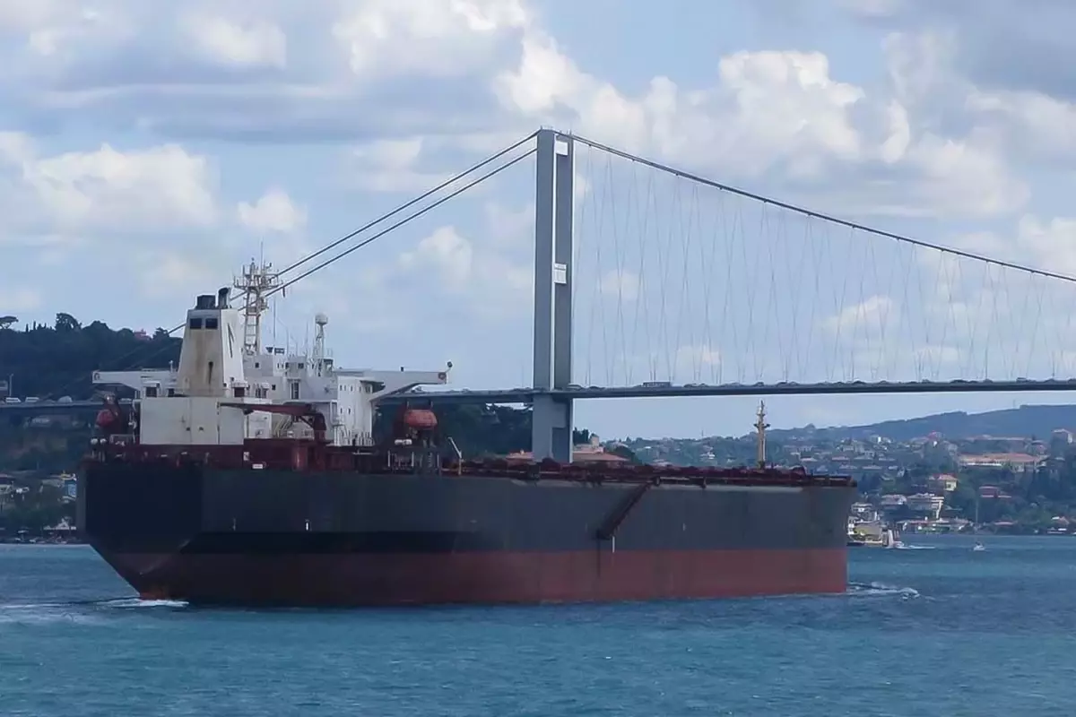 istanbul bogazinda kargo gemisi ariza yapti lrWOBiuZ