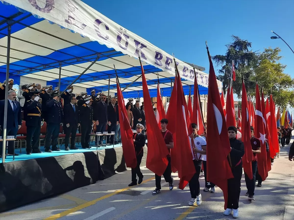 karamursel ve golcukte cumhuriyet bayrami torenleri ZhW5acnV.jpg