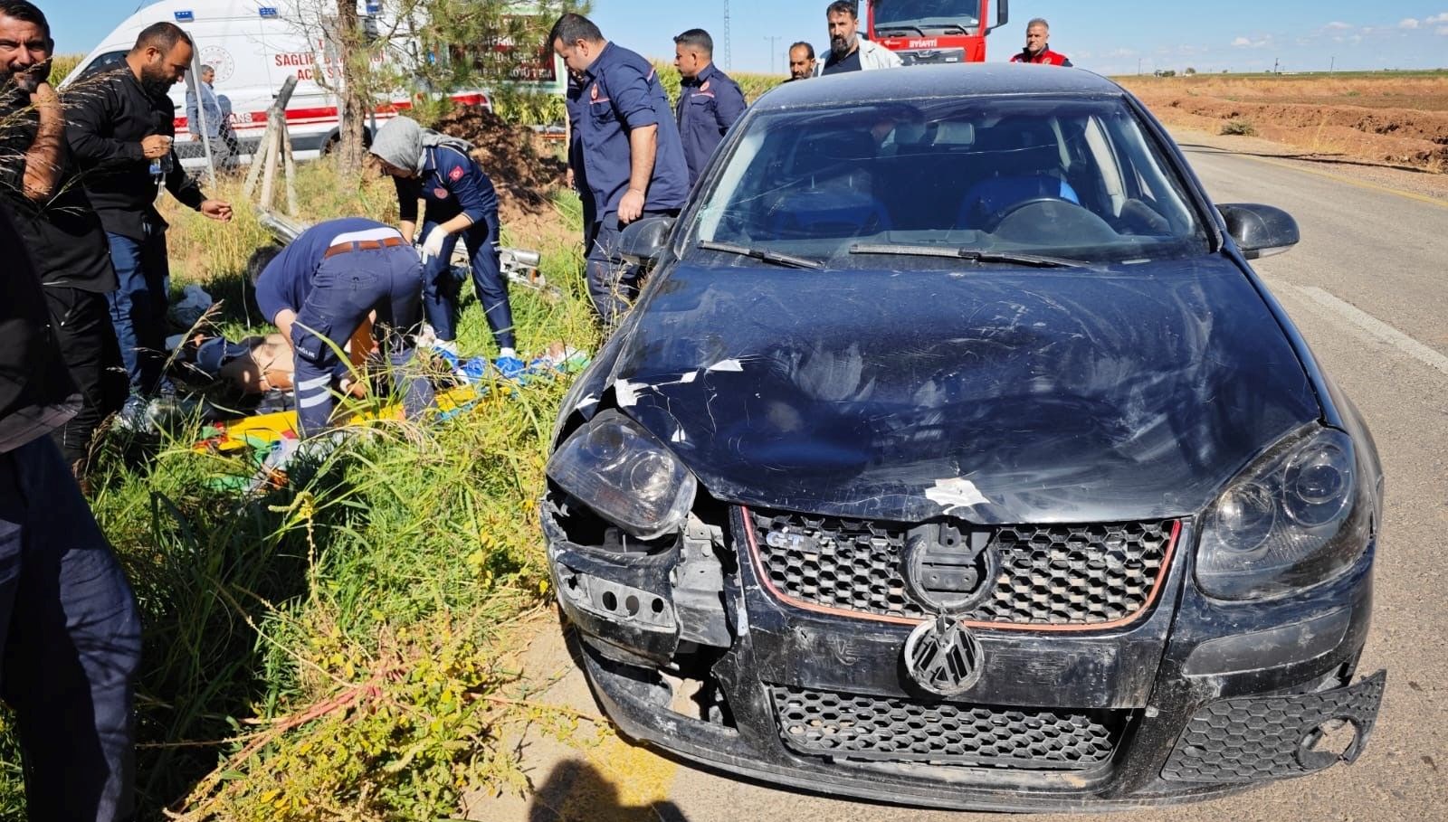 mardinde otomobil ile motosikletin carpistigi kazada 1 kisi yaralandi mL3CSisx.jpg