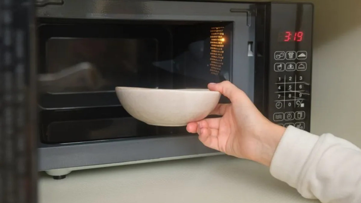 mikrodalgada yapilan bu hatalar yangina yol aciyor PePJl4uf.jpg