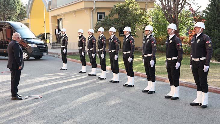 milli savunma bakani guler konyada incelemelerde bulundu jF2DLSfE.jpg