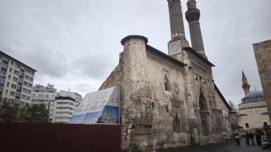 Çifte Minareli Medrese’de Restorasyon Çalışmaları Başlıyor
