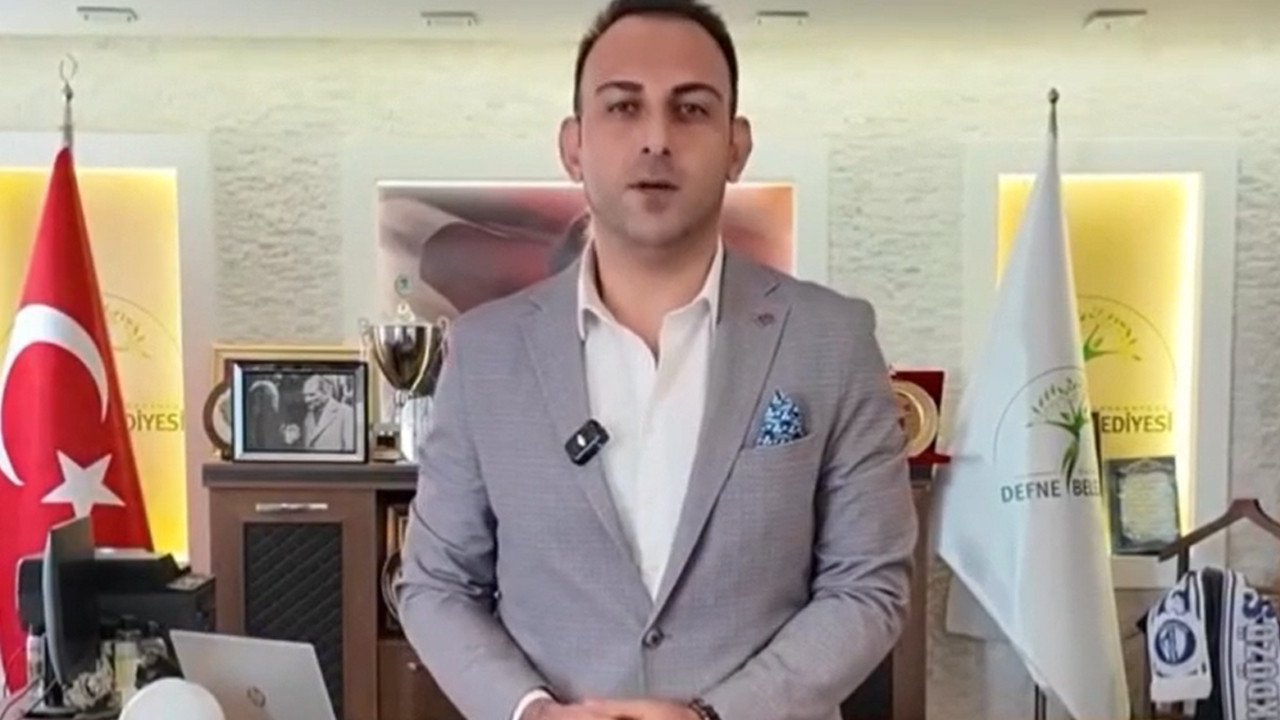 Bir belediye baskani daha yeni partiye gecti VpcubVgJ