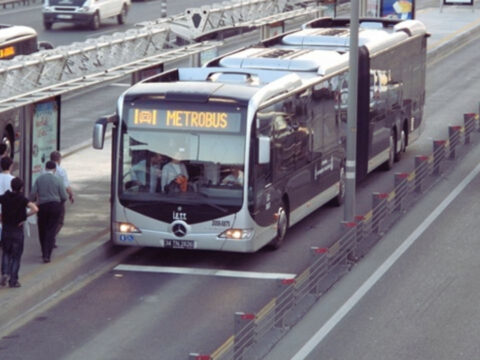 Metrobus kullananlar dikkat guzergah degisti 6 durak kapali olacak 12JuGzge
